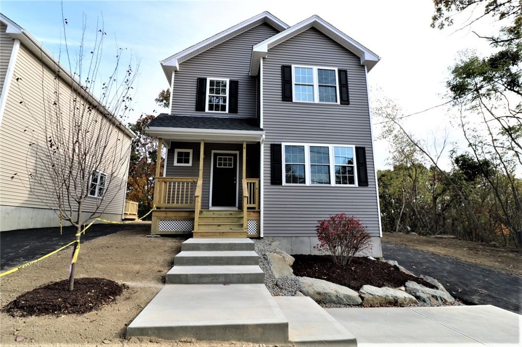 121 Hillcrest Avenue, Providence, RI 02909