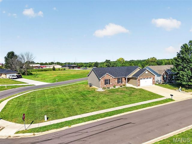13 Berkshire Court, Troy, MO 63379