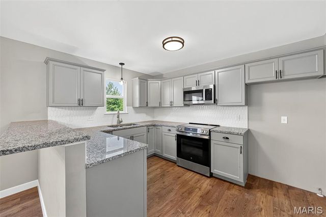 13 Berkshire Court, Troy, MO 63379