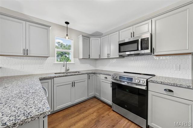 13 Berkshire Court, Troy, MO 63379