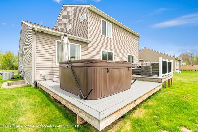 7590 Yarberry Court, Grand Ledge, MI 48837