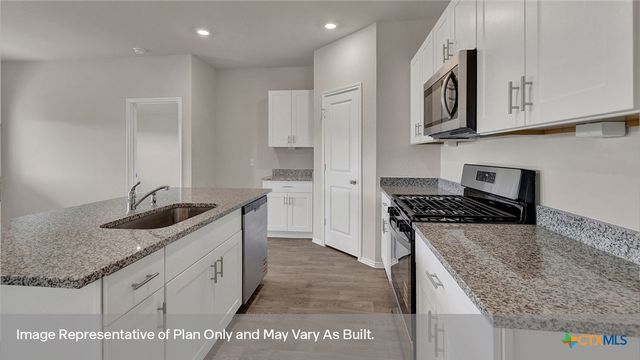 325 HODGES Street, Maxwell, TX 78656