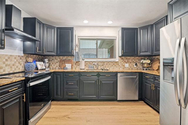 207 Rockbrook Drive, Rockwall, TX 75087