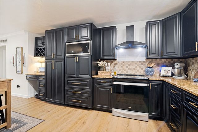 207 Rockbrook Drive, Rockwall, TX 75087
