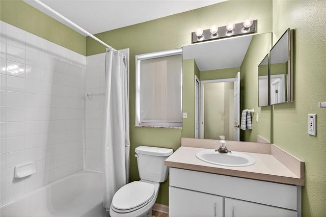 4131 CAPLAND AVENUE, Clermont, FL 34711