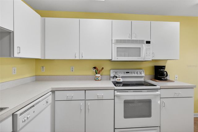 4131 CAPLAND AVENUE, Clermont, FL 34711