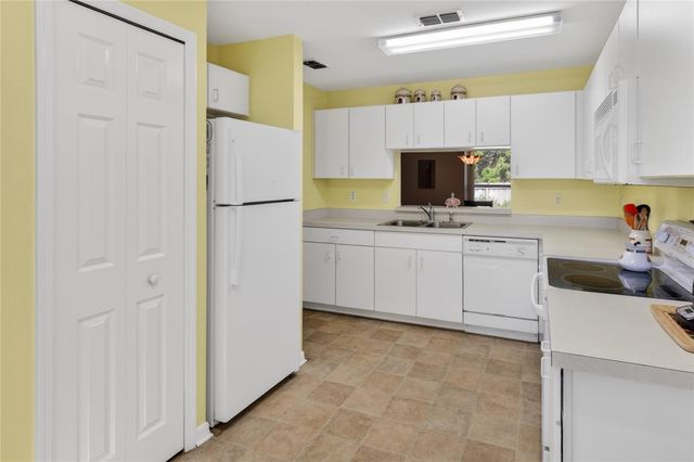 4131 CAPLAND AVENUE, Clermont, FL 34711