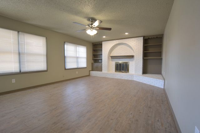 4940 7th Street, Lubbock, TX 79416