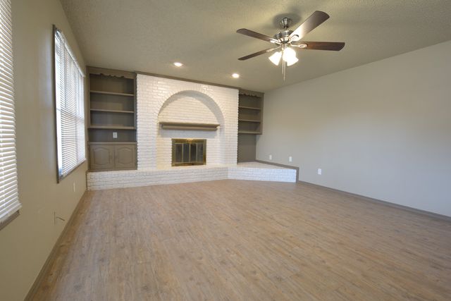 4940 7th Street, Lubbock, TX 79416