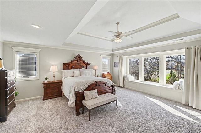 1585 Sugar Maple Lane, Liberty, MO 64068