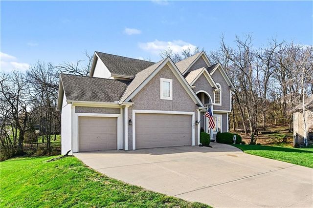 1585 Sugar Maple Lane, Liberty, MO 64068