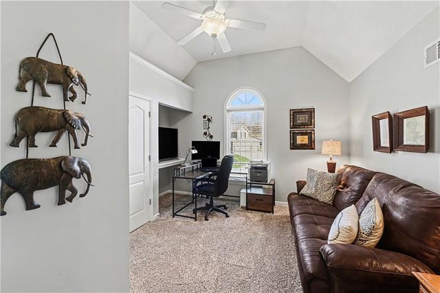 1585 Sugar Maple Lane, Liberty, MO 64068