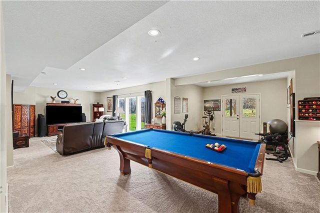 1585 Sugar Maple Lane, Liberty, MO 64068
