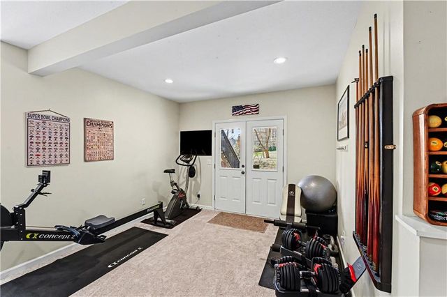 1585 Sugar Maple Lane, Liberty, MO 64068