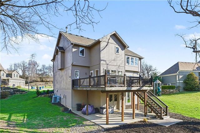1585 Sugar Maple Lane, Liberty, MO 64068