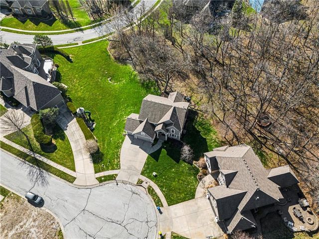 1585 Sugar Maple Lane, Liberty, MO 64068