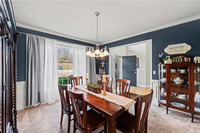 1585 Sugar Maple Lane, Liberty, MO 64068