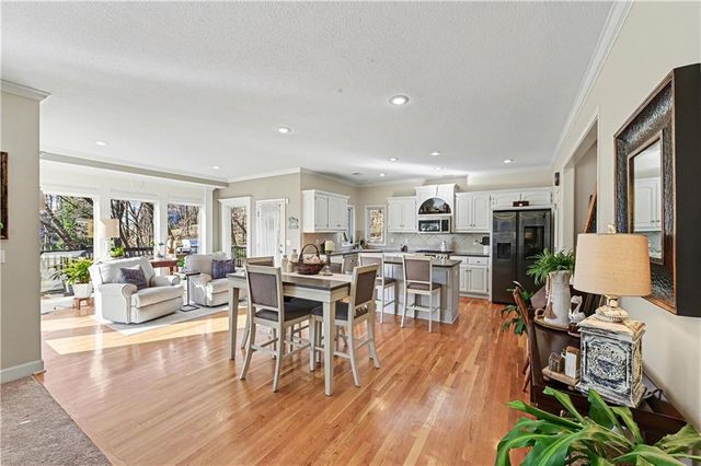 1585 Sugar Maple Lane, Liberty, MO 64068