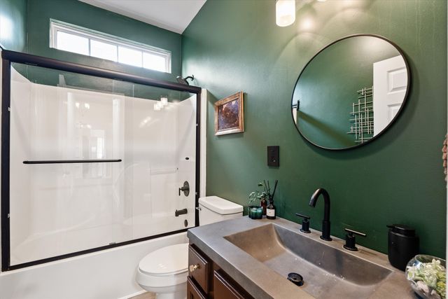 5137 Bay Overlook Dr, Hermitage, TN 37076