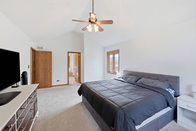 655 Crest Drive, Cary, IL 60013