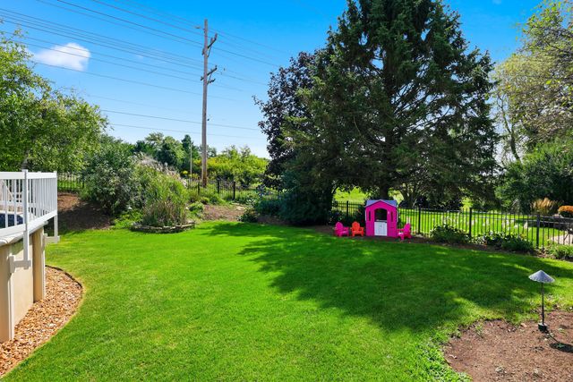 655 Crest Drive, Cary, IL 60013