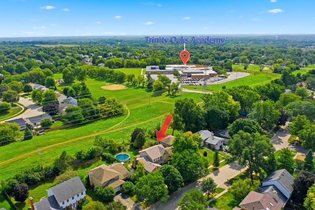 655 Crest Drive, Cary, IL 60013
