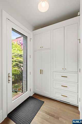 157 10th Street, Hoboken, NJ 07030