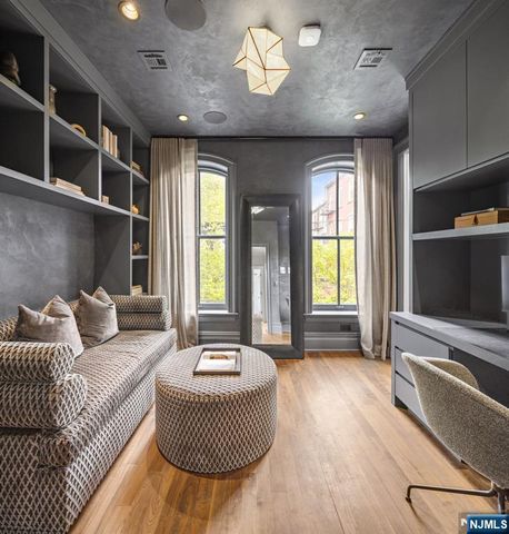 157 10th Street, Hoboken, NJ 07030