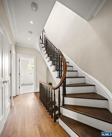 157 10th Street, Hoboken, NJ 07030