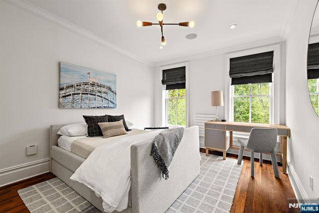 157 10th Street, Hoboken, NJ 07030