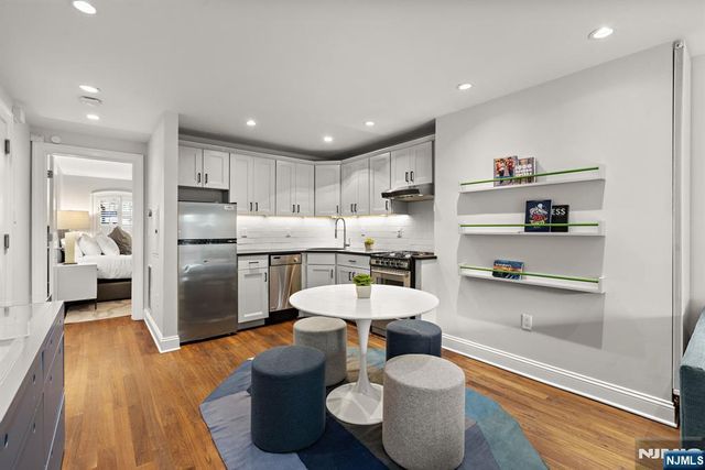 157 10th Street, Hoboken, NJ 07030