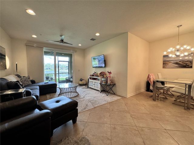 4122 OVERTURE CIRCLE 533, Bradenton, FL 34209