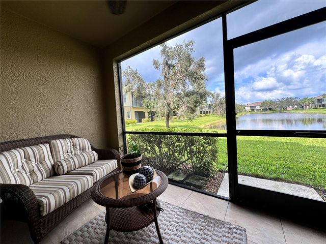 4122 OVERTURE CIRCLE 533, Bradenton, FL 34209