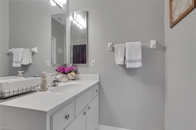 10717 Tropical Moon CT, Estero, FL 33928
