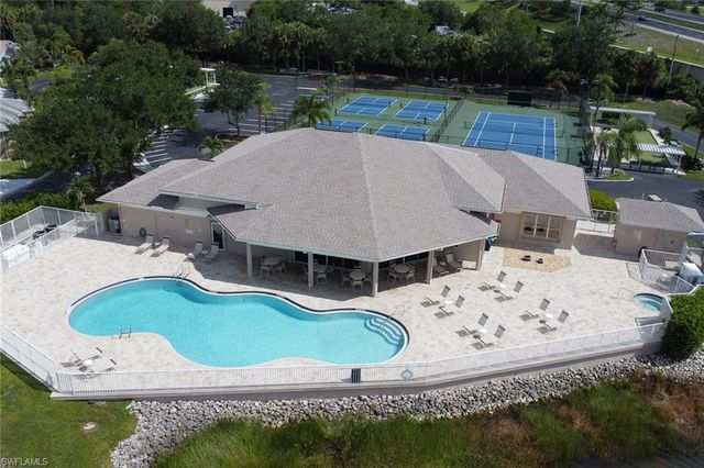 10717 Tropical Moon CT, Estero, FL 33928