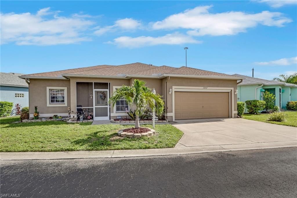 10717 Tropical Moon CT, Estero, FL 33928