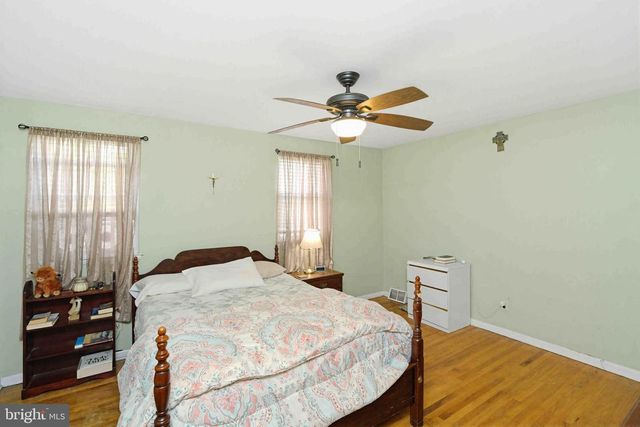 11849 SEWELL RD, Philadelphia, PA 19116