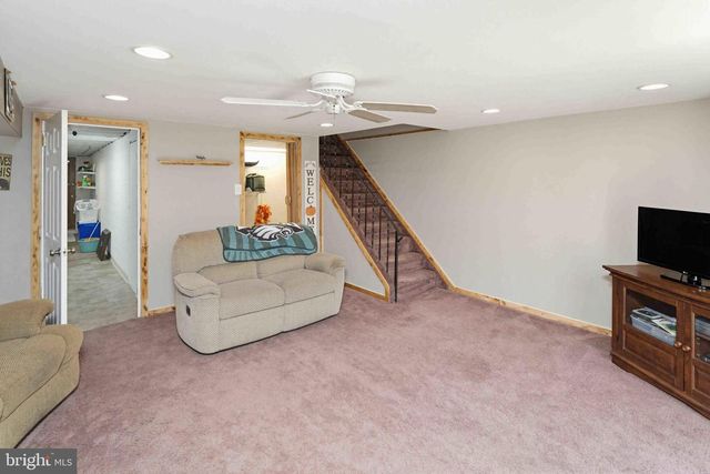 11849 SEWELL RD, Philadelphia, PA 19116