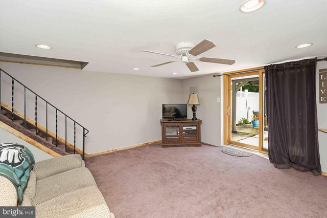 11849 SEWELL RD, Philadelphia, PA 19116