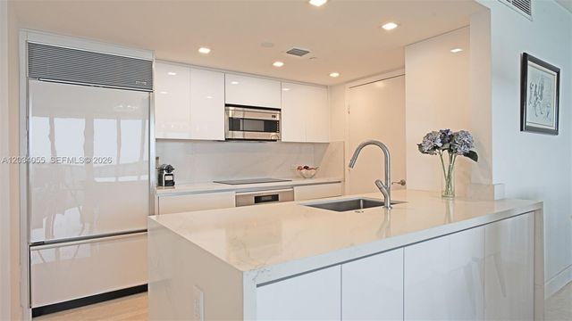 17201 Collins Ave 1508, Sunny Isles Beach, FL 33160