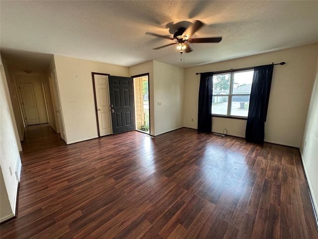 1413 W Washington Street, Winterset, IA 50273