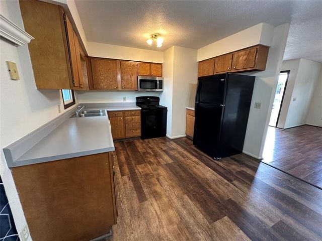 1413 W Washington Street, Winterset, IA 50273
