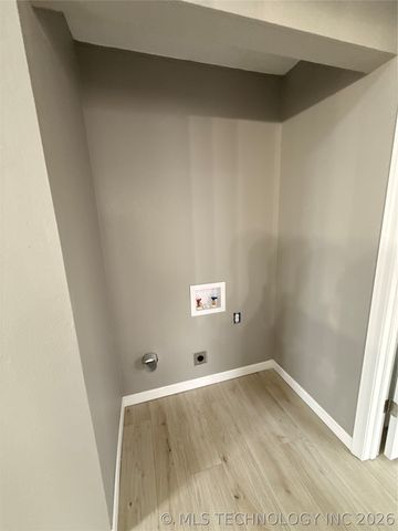 2717 S 74th East Avenue, Tulsa, OK 74129