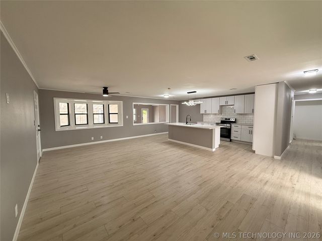 2717 S 74th East Avenue, Tulsa, OK 74129