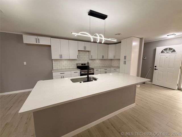 2717 S 74th East Avenue, Tulsa, OK 74129