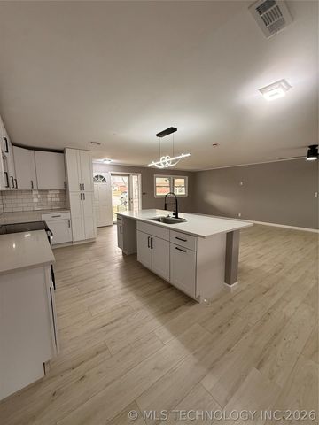 2717 S 74th East Avenue, Tulsa, OK 74129