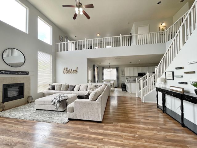 1613 Montiano Loop SE, Rio Rancho, NM 87124