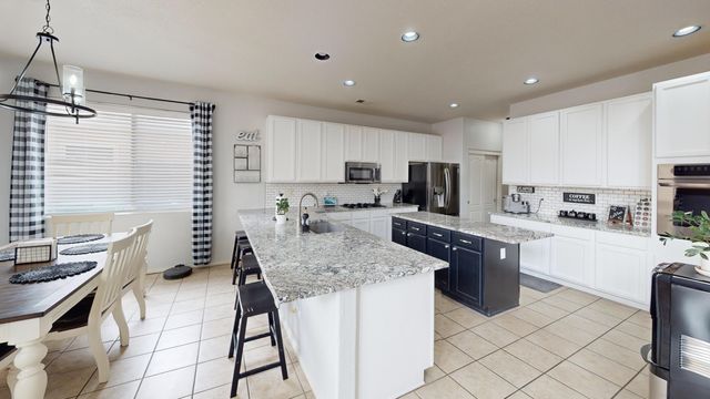 1613 Montiano Loop SE, Rio Rancho, NM 87124