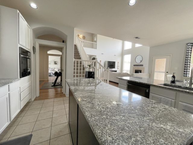 1613 Montiano Loop SE, Rio Rancho, NM 87124