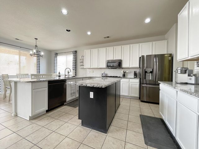 1613 Montiano Loop SE, Rio Rancho, NM 87124